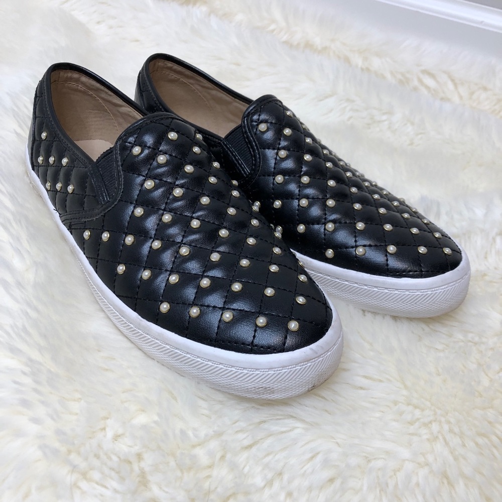 Donald J Pliner pearl black quilted sneakers